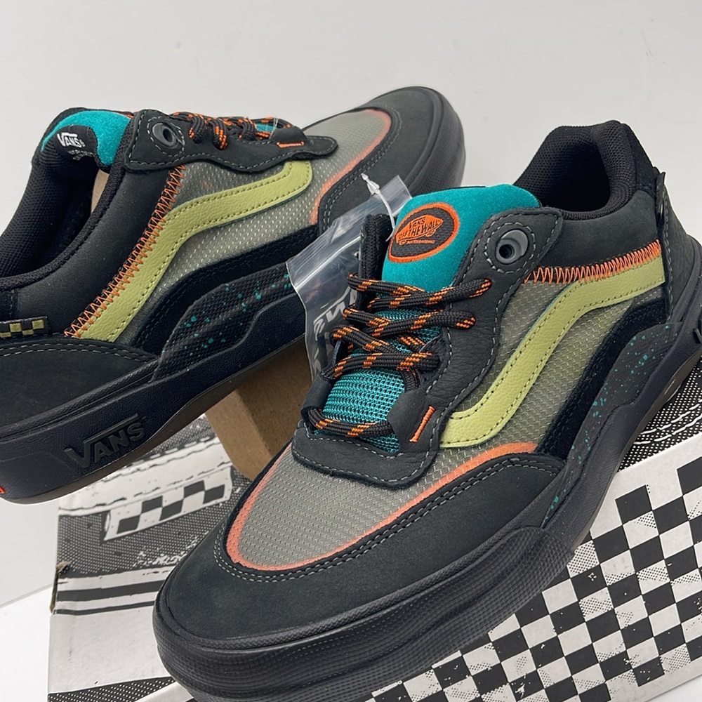 Vans Men’s Wayvee Outdoor Unexplored Sneakers
Outdoor Unexplored
VN0A5JIABKP - Picture 11 of 16